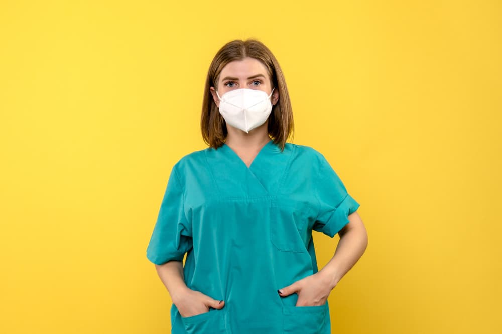 Formation en soins : Les essentiels pour bien choisir sa blouse médicale 1 Formation milieu médical
