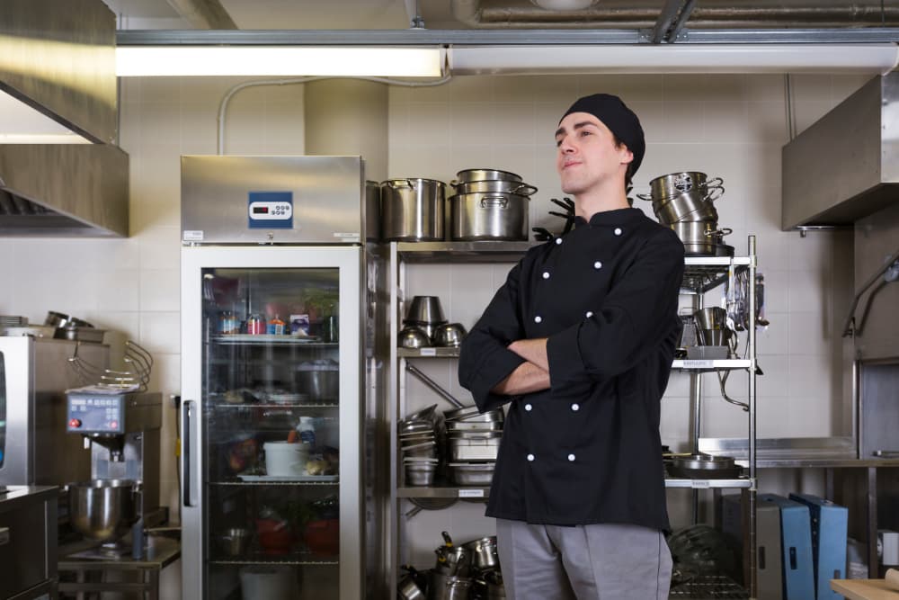 Du commis au chef de production : les nouveaux parcours professionnels en cuisine 1 Évoluer en cuisine